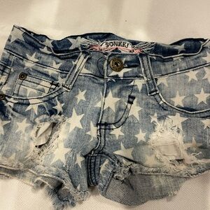 So Nikki size small distressed shorts with stars ✨